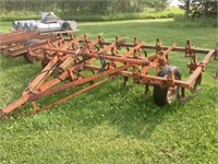 Case 13Ft Field Cultivator with Hydraulic Jack and
