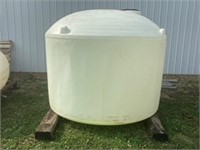 1250 gallon Plastic Tank