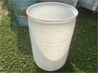 Plastic Water Barrel - Clean!