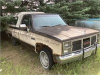 GMC 1500 Truck with topper - For Parts only