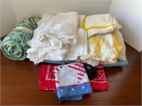 Lot of Various Linens