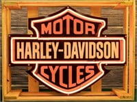 Neon Sign ‘Harley Davidson’ in Crate