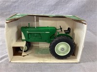 Oliver, 770 tractor