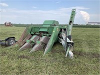 John Deere 300 Pull Type Ear Corn Picker