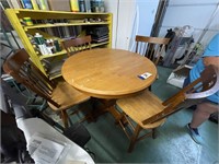 Wood Round Pub Table w/1 Leaf & 4 Chairs
