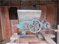 7" Viking Roller Mill, 220V