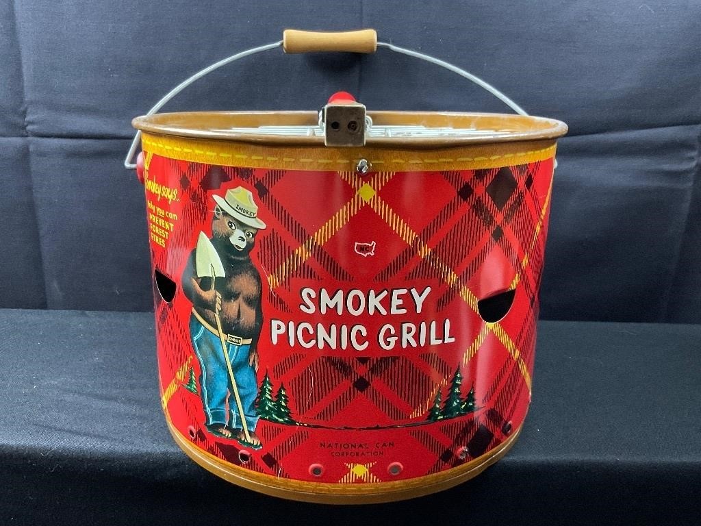 Smokey Bear Picnic Grill