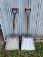 2 Wooden Handle Aluminum Scoop Shovels