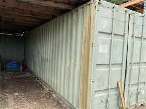 CARGO/SHIPPING CONTAINERS 8FTX40FTX8FT10IN TALL (T