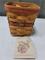 Small 1990 Longaberger basket with divider