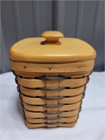 Signed 1993 longaberger handwoven basket