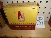 vintage Hiawatha "Ace" 12 gauge box
