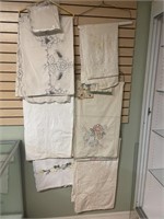 Vintage Linens: Tablecloths and Napkins