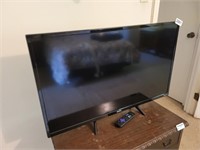 ONN FLAT SCREEN TV WITH REMOTE