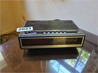 1970'S SPARTUS RADIO / ALARM CLOCK WORKING