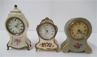 (3) Table top clocks includes Western Germany.