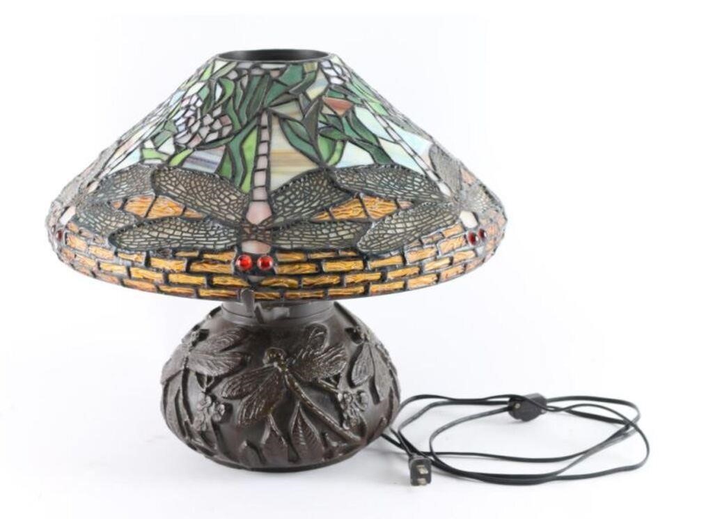 Tiffany Style Dragonfly Lamp