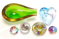 ART GLASS GROUP DISH PAPERWEIGHTS +
