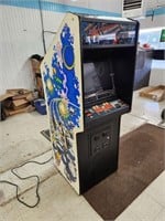 project 1981 Atari ASTEROIDS DELUXE video arcade