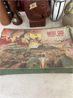 1965 Mattel Battle Case with fighting men