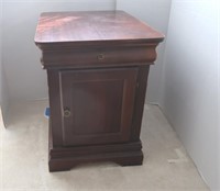 Wood End Table w/drawer & door 24hx18wx24"d