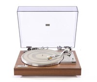 YAMAHA YP211 Natural Sound Record Player Turntable