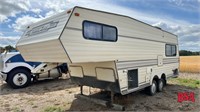 OFFSITE: 1987 Travelaire W250 5th wheel camper,