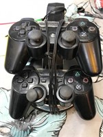 PLAYSTATION 3 CHARGING DOCK WITH CONTROLLERS