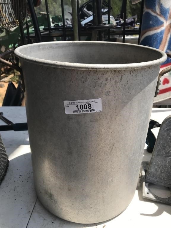 BIG POT FRYER NO HOLES 16 " TALL