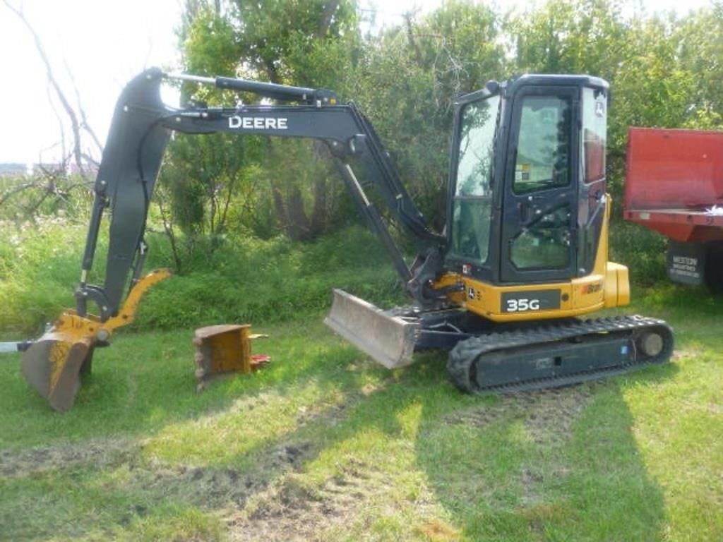 2016 John Deere Min Hoe Excavator 35G, One Owner