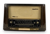 Vintage Grundig Majestic Radio