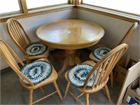 Nice, Round Oak Dining Table and 4 Chairs, 1Leaf