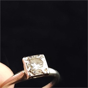 18K White Gold Diamond Ring  2.8 Grams 1/2 Carat