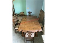 63" x 43" Dining Room Table W/ 5 Chairs & 3 Leaves