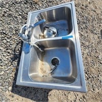 2 Bay Stainless Steel Sink