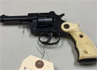 Room 22cal Revolver