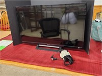 31.5" Sony TV - Works! Comes with power cord and