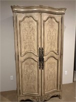 Early 20th Century Country Style Armoire