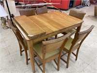 WOOD TABLE WITH 6 CHAIRS AND LEAVES