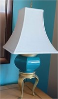 K - VINTAGE TABLE LAMP
