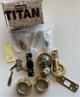 Kwikset TITAN Deadbolt double cylinder