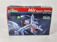REVELL SNAPTITE MIR SPACE STATION MODEL KIT - NISB