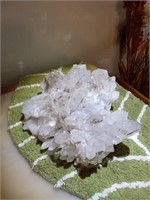 15 lb terminated quartz crystal cluster