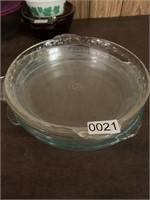 4 Pyrex Glass Pie Dishes (living room)