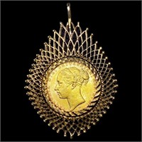 1882 G. Britain Gold Sovereign w/ Bezel .44oz Gold