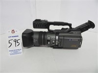 Sony DSR-PD150 3-CCD MiniDV DVCAM Video Camcorder