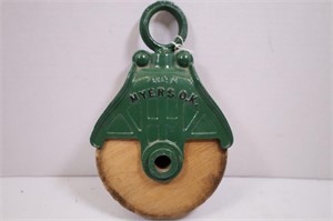 MYERS CAST IRON WOOD BARN PULLEY