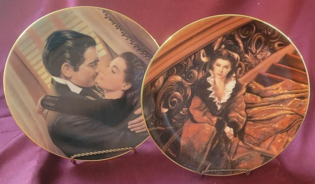 L - LOT OF 2 COLLECTIBLE PLATES (C54)