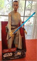 L - STAR WARS FIGURE (B26)