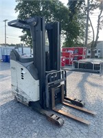 2009 Crown 5200 Series Stand On Reach Truck